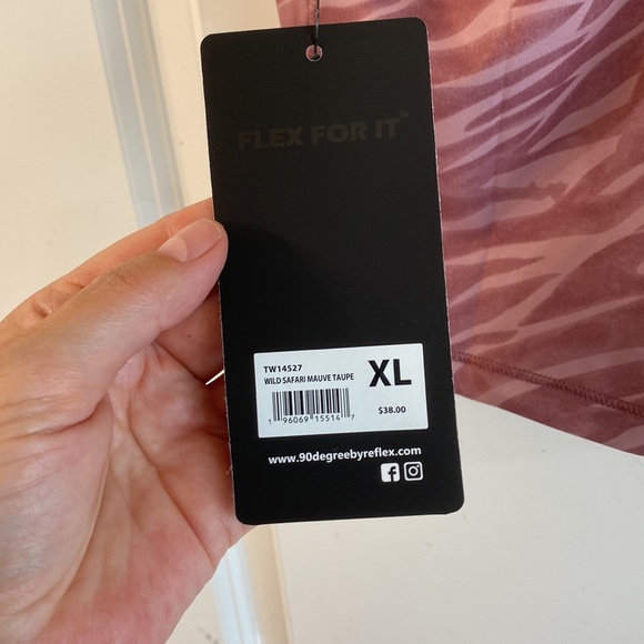 Crop Muscle Tank by 90° - Picture 8 of 8